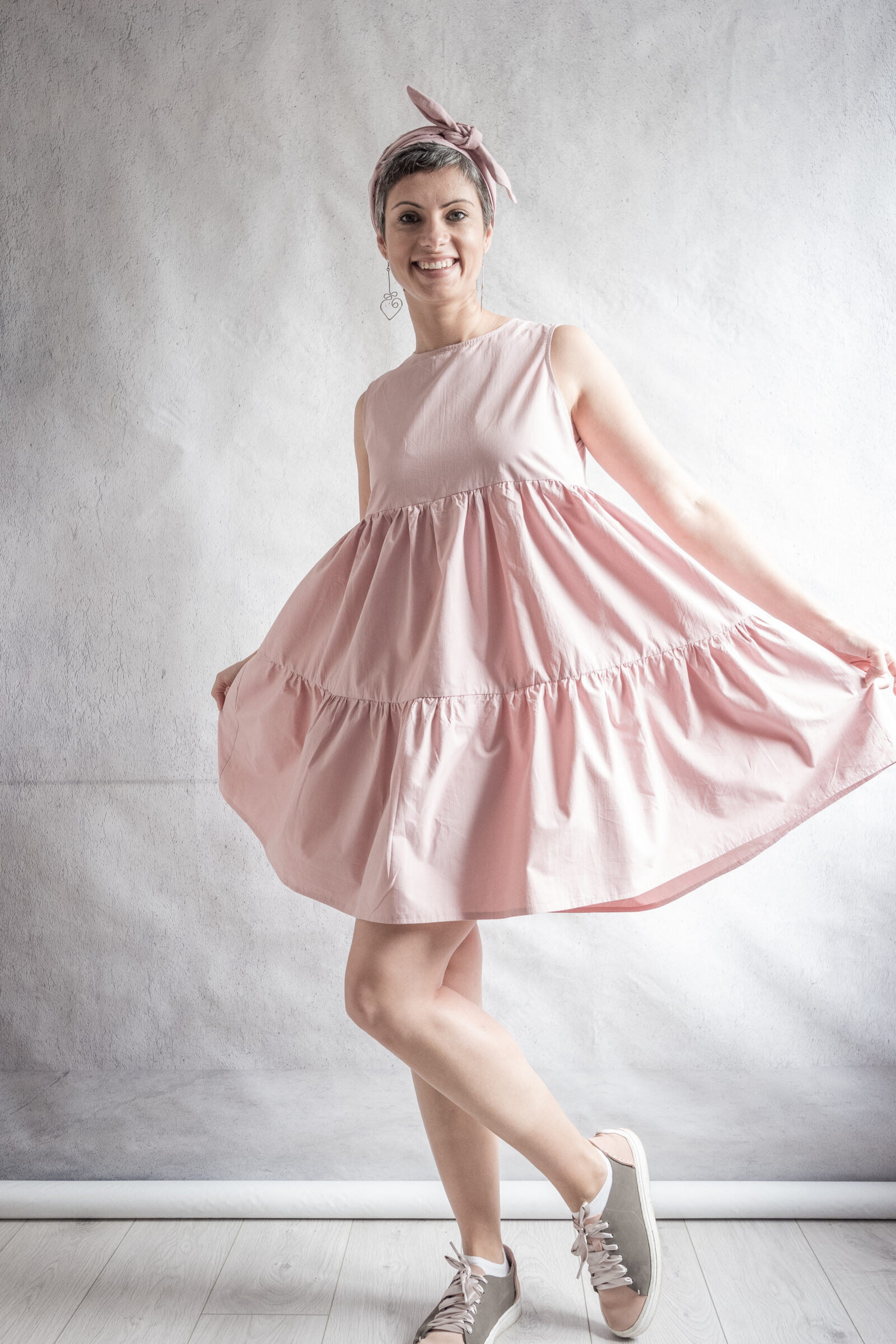 DIY Pink sleeveless tiered dress in cotton poplin made using Fibre Mood Mira sewing pattern