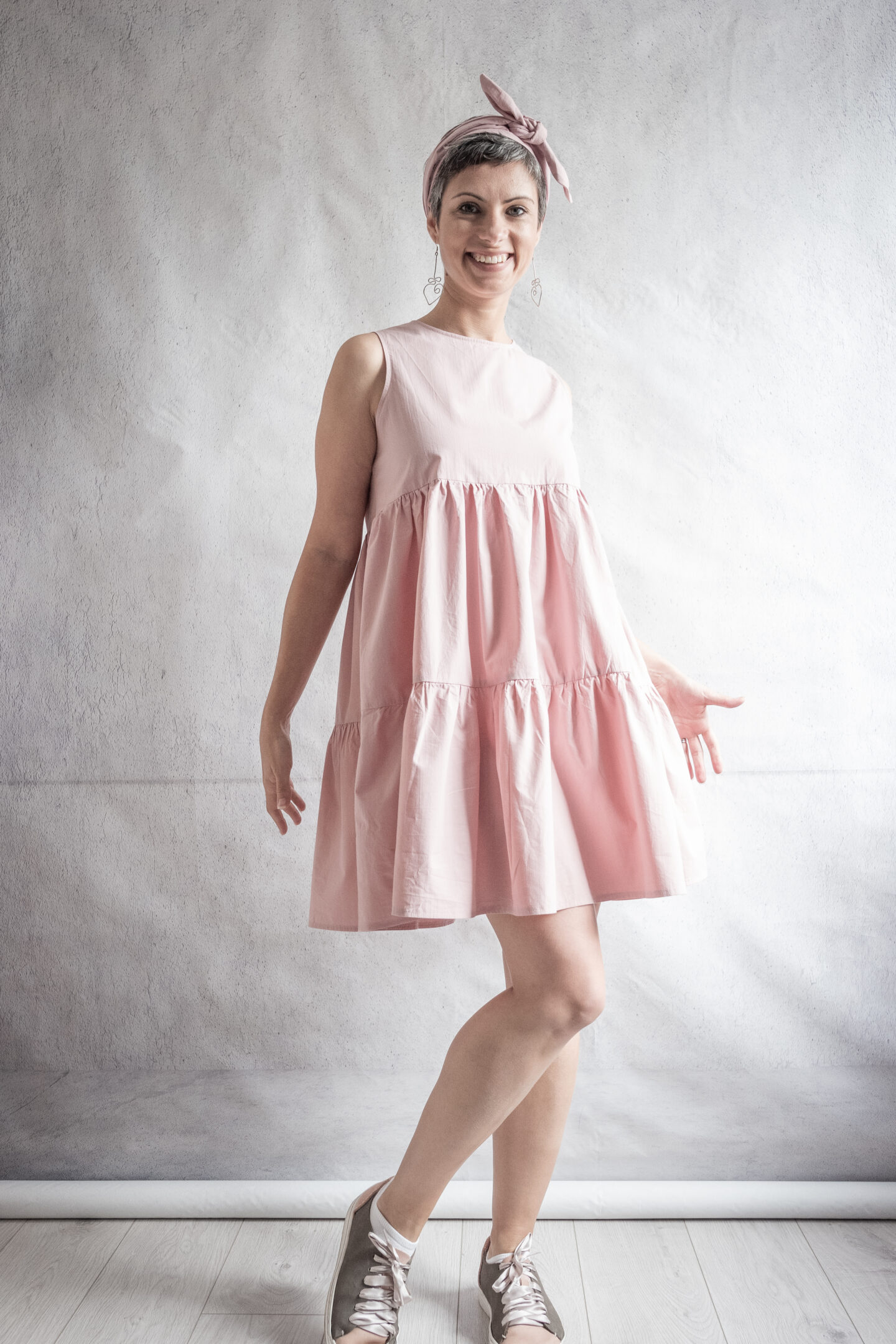 DIY Pink sleeveless tiered dress in cotton poplin made using Fibre Mood Mira sewing pattern