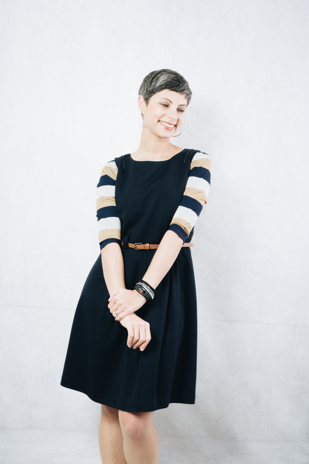 Navy pinafore in jersey worn with a DIY striped navy, beige and gold top, pointy navy flats and hoop earrings.
Dressmaking | OOTD | Styling 